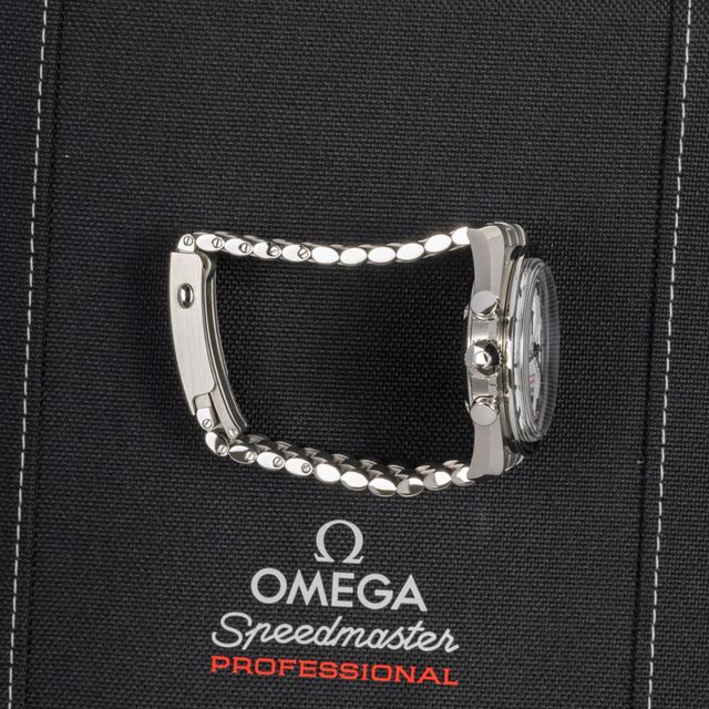 Omega Speedmaster Moonwatch Professional 310.30.42.50.04.001 Image 2